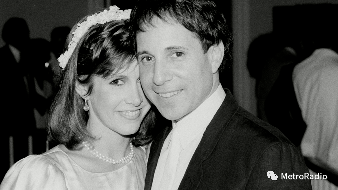 edie brickell扬名乐坛是从歌曲what i am开始的.