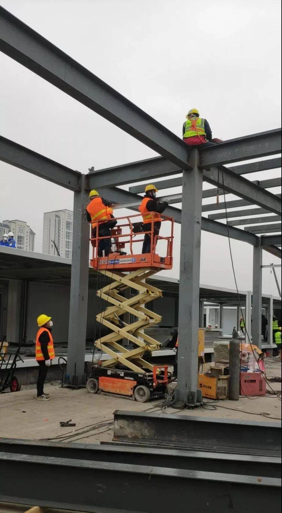 3年高空作业伤亡事故大盘点到底拿什么保障安全