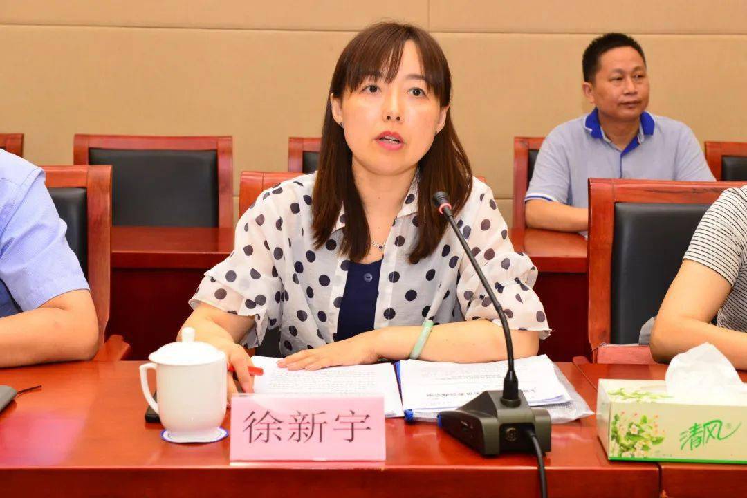 6月28日上午,滨湖区人大常委会主任许新宇,副主任林忆,韩平,徐勇强