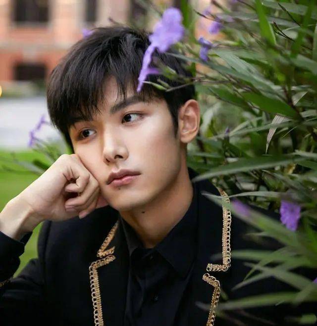 于正的艺人为户口接受潜规则?其前女友曝录音,许凯宋威龙也躺枪