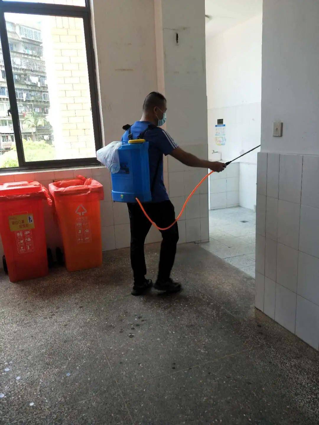 福州第十六中学开展健康校园除四害专项活动