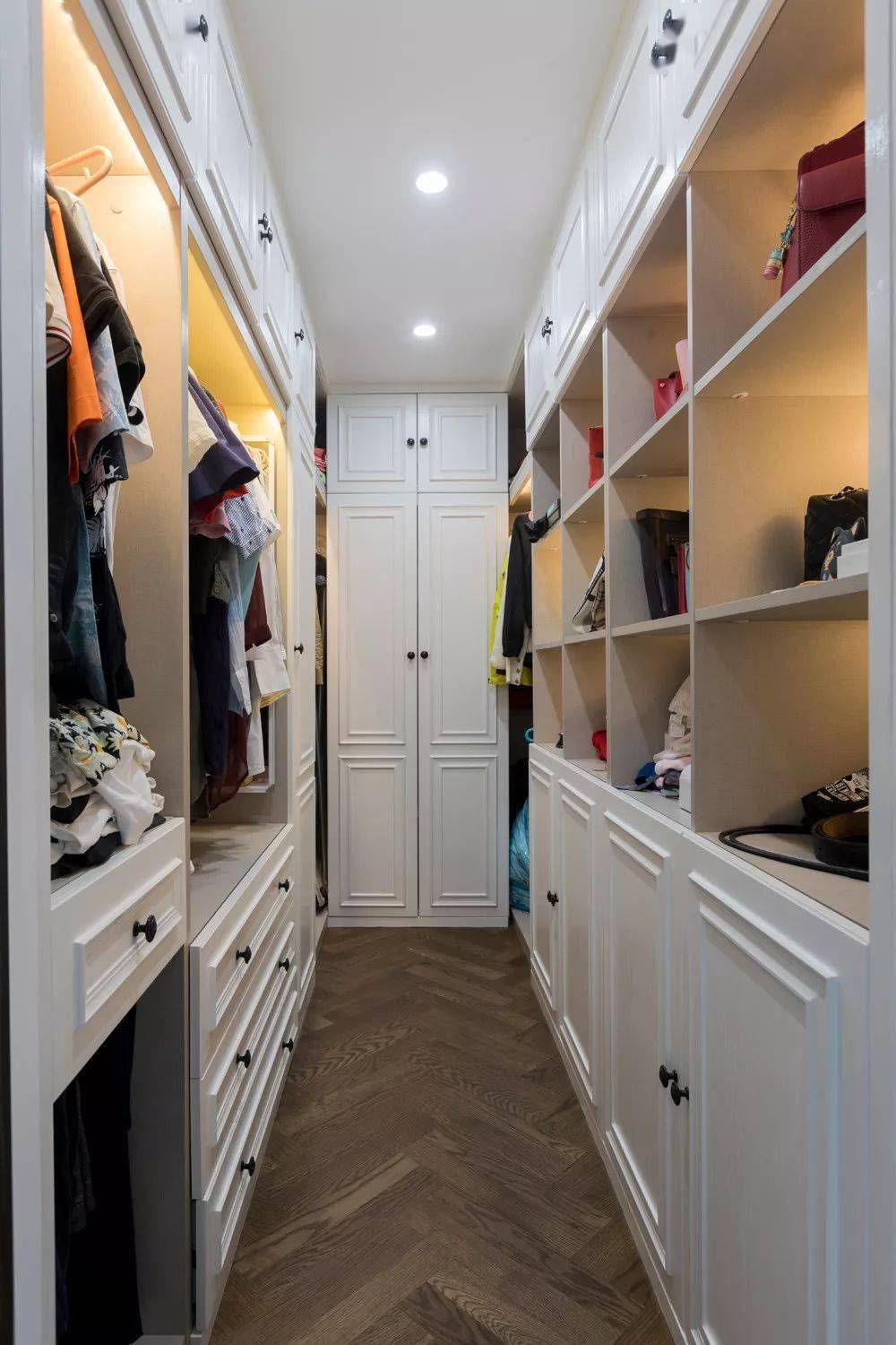 各种形态衣帽间设计,收纳都很丰富,哪种适合你家?
