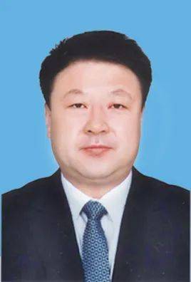 内蒙古满洲里市原市委副书记,市长严重违纪违法被双开许爱莲刘春良