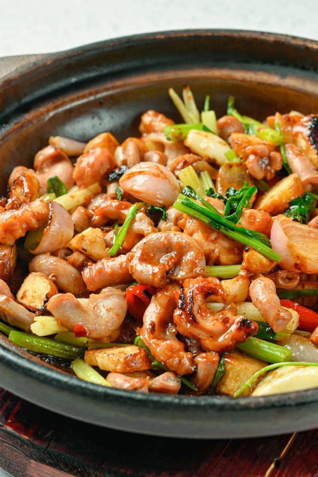 『东晓南』啫啫煲专门店!一啫就是30年,锅都烂了10w个