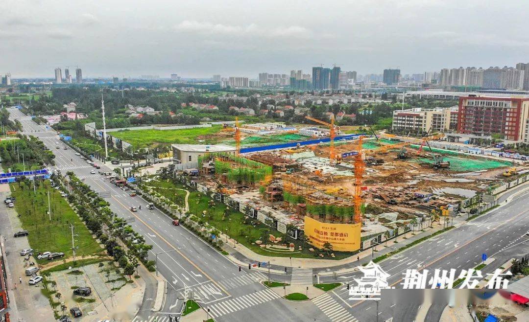 荆北新区的定位为荆州门户,城市客厅,这就意味着新区既要有中心城区的