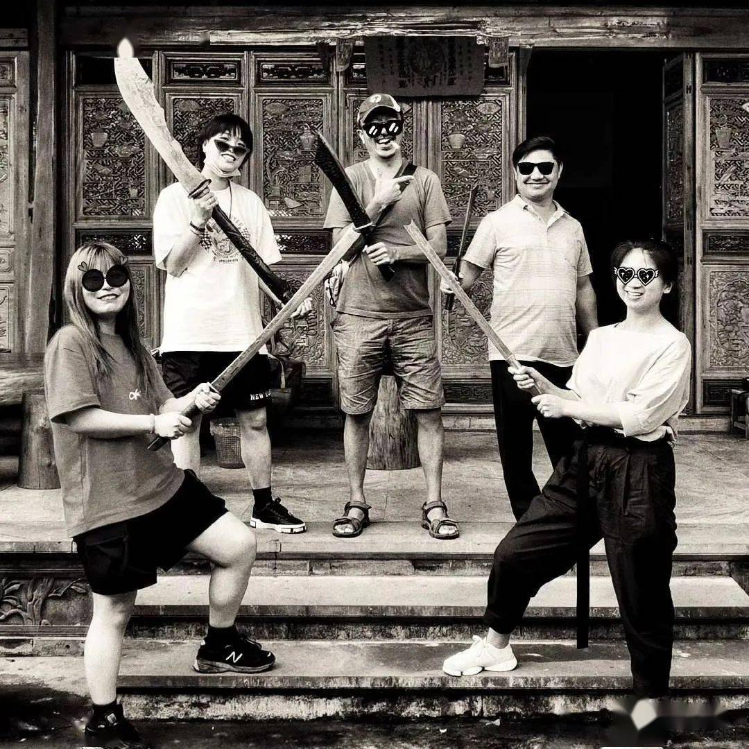 有幸走进户撒刀王传承人项家,项老赛是阿昌族户撒刀锻制技艺的国家级