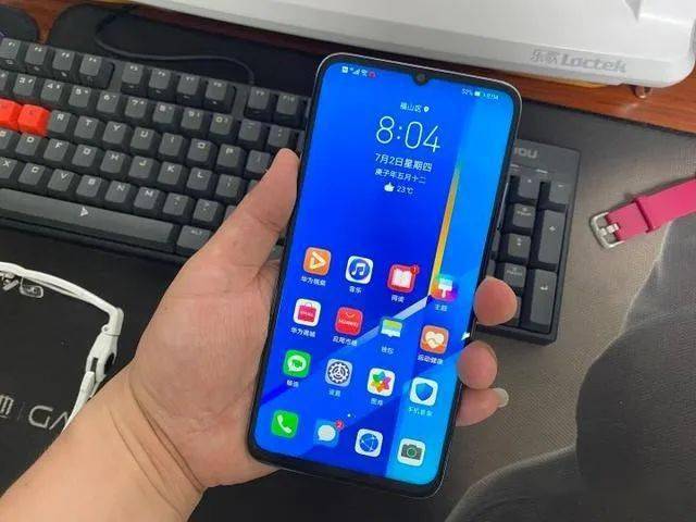 荣耀新"平板手机"上手:7英寸巨屏,荣耀x10 max优缺点全面总结_屏幕