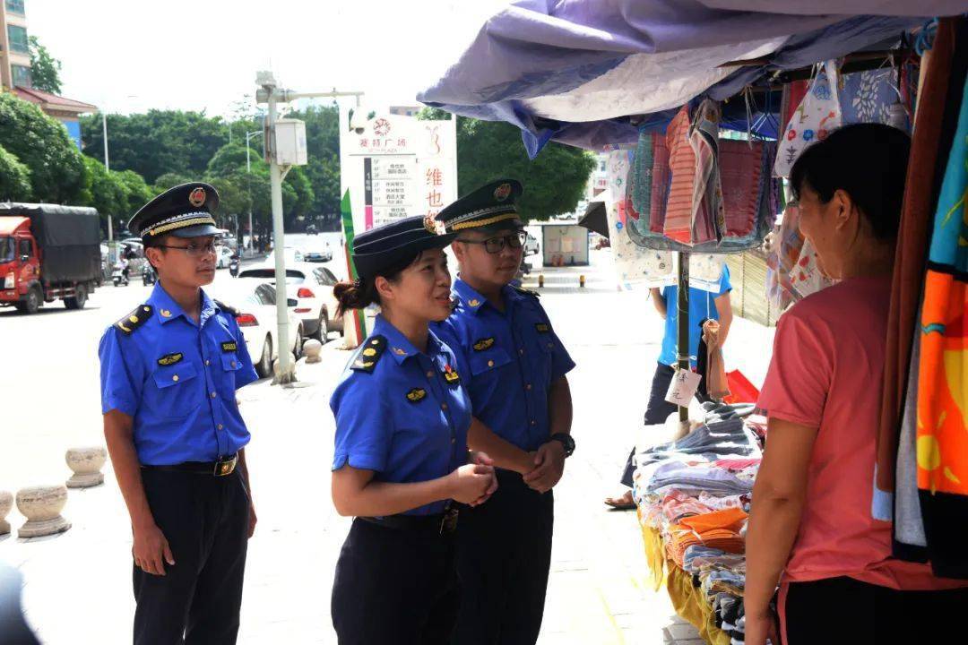 让农贸市场周边更"清爽"!南宁城管助力创建文明城市在行动