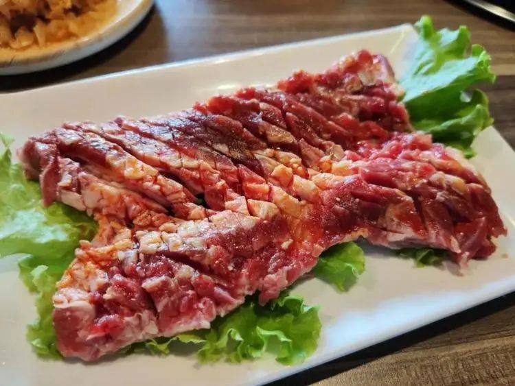 京小楼碳烤牛肋条!69.