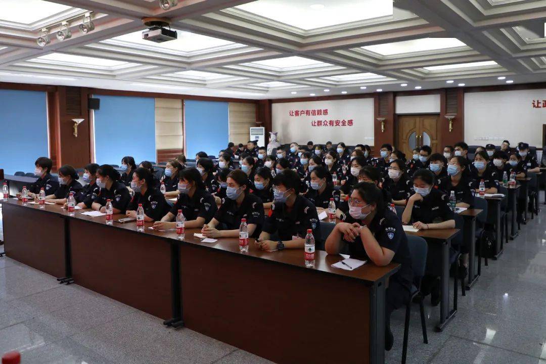 直击短板,促进提升—振邦保安天桥分公司暑运安检培训正在进行