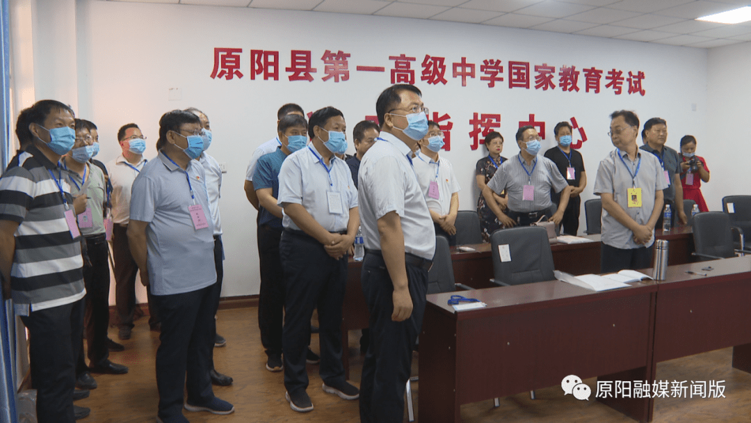 李继游一行先后来到县第一高级中学,第二初级中学,第二完全小学,实验