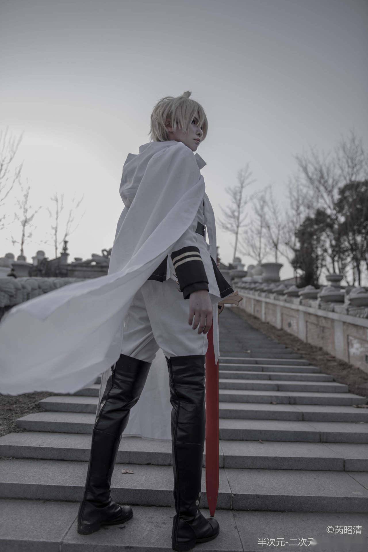 终结的炽天使 百夜米迦尔cosplay