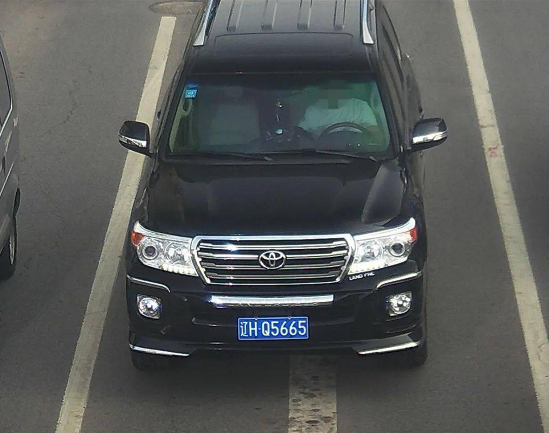 营口:开车不系安全带曝光