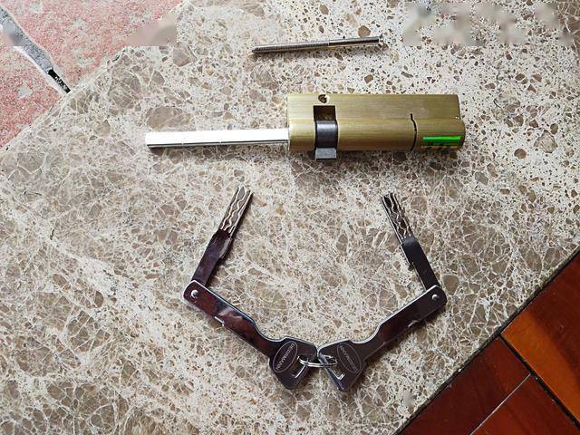 德施曼小嘀全自动猫眼智能锁q3m高端的设计中端的价位