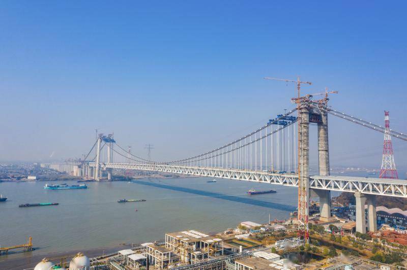 纳入此次静态验收范围的连镇高铁关键性控制工程—五峰山长江大桥是该