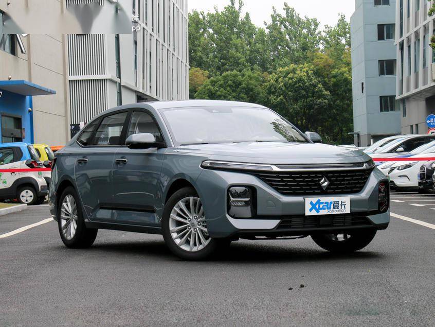 7万多就能买的旅行车新宝骏rc5rc5w正式公布预售价