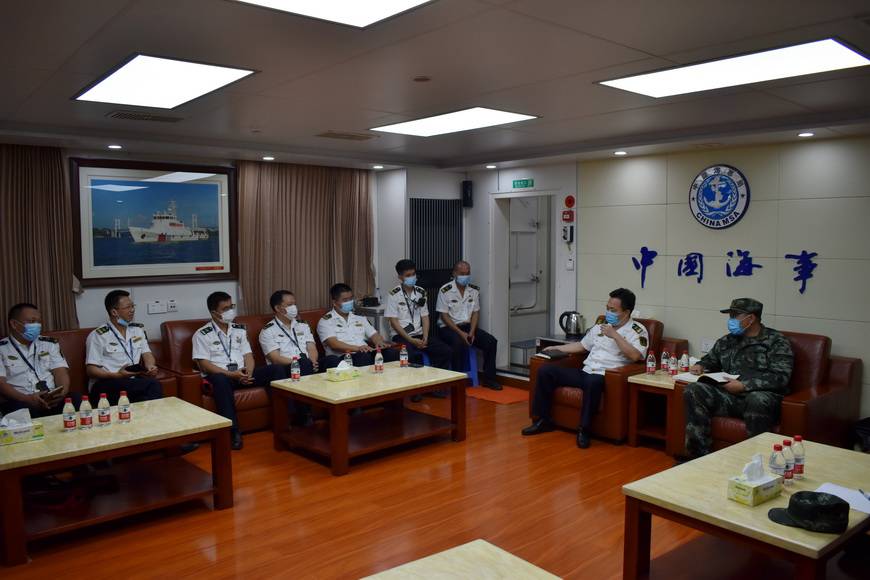 广东海警局与广东海事局协同开展珠江口雷霆2020执法行动