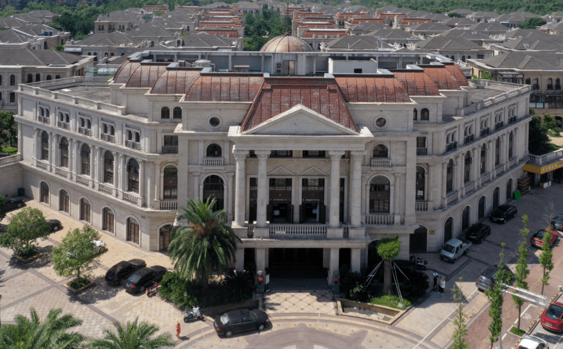 温岭老板看过来开元山庄豪庭苑1幢豪华装修的5套商铺拍卖