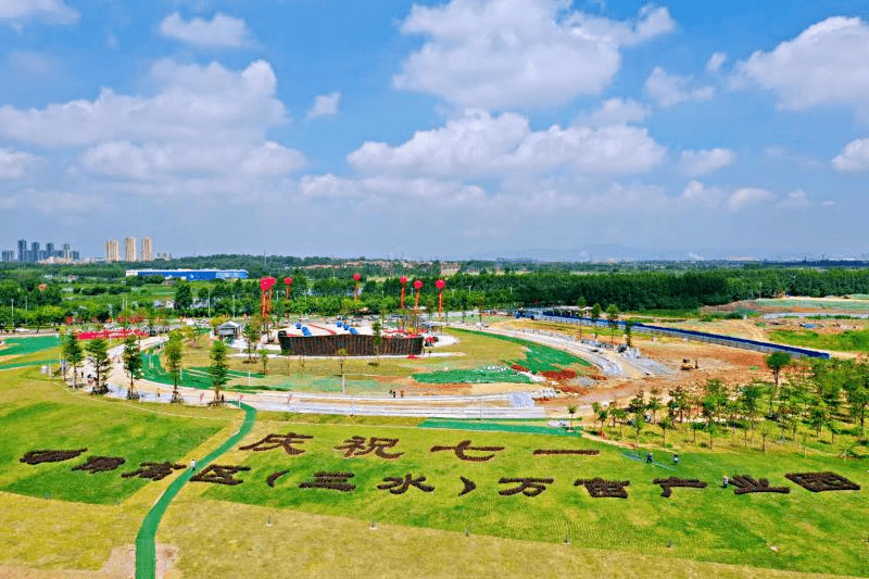 桥梁桥,用柔和的线条画出乡村振兴的模样(广府印象小镇牌坊)(乐平中心