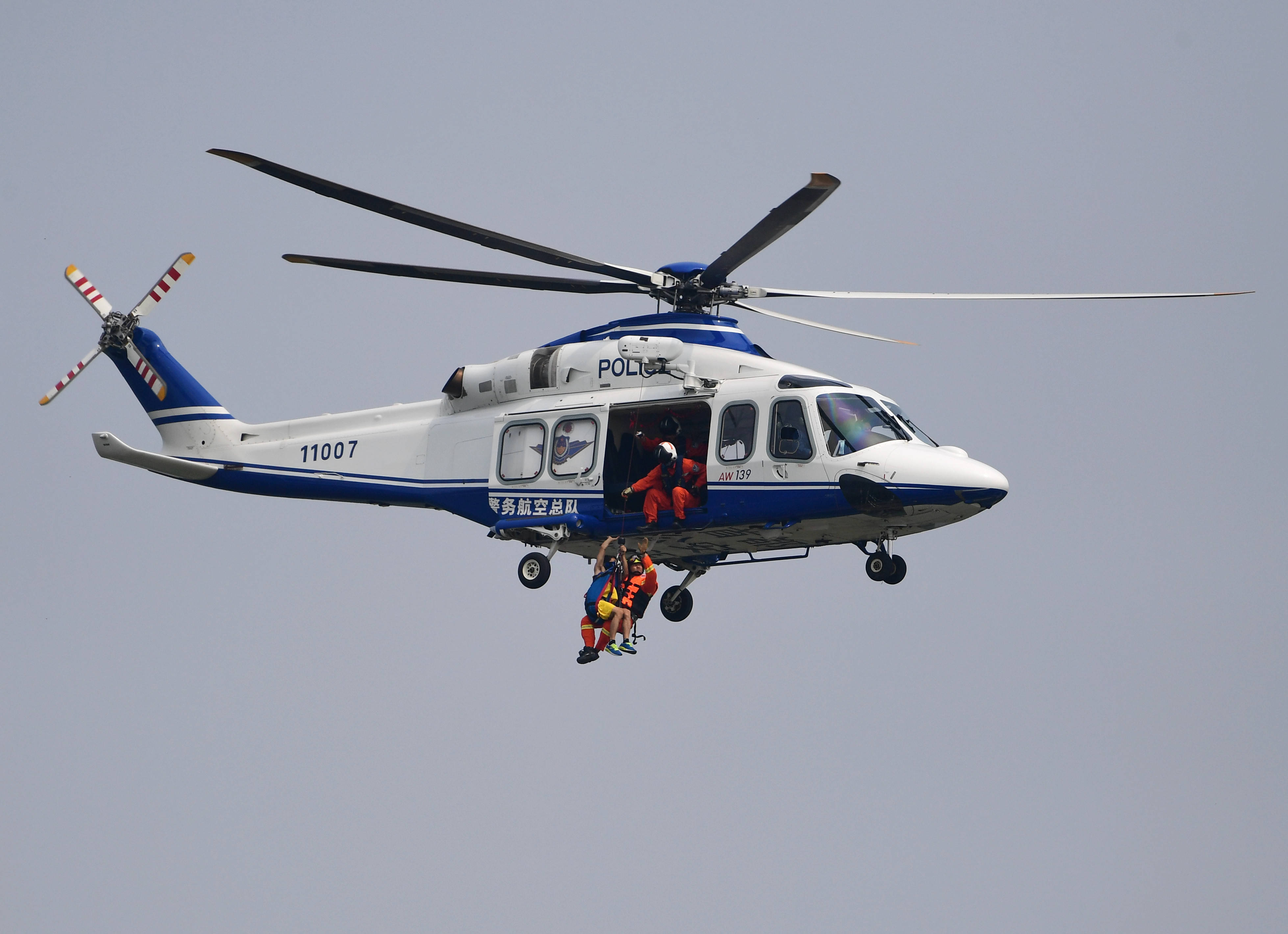 北京市消防救援总队举办防汛应急救援综合实战演练