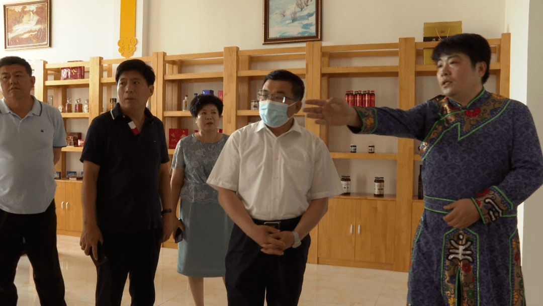 在旗委副书记,政法委书记孙友才及相关人员的陪同下,调研组先后深入