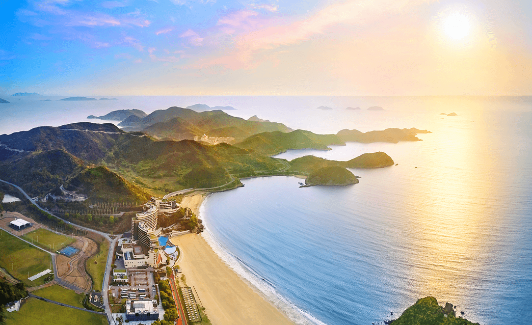 这座海边小城,坐拥黄金海岸线,风光不输三亚,明星最爱光顾!_象山