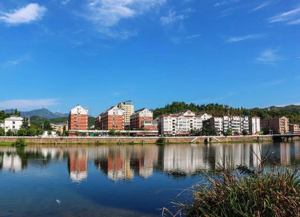 金寨梅山小城你怎么这么好看