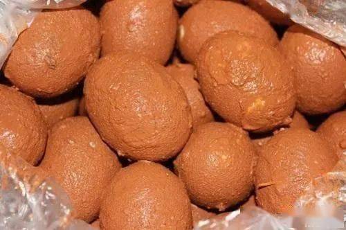 妈妈用了几十年的土方法腌制咸鸭蛋方法简单个个起沙流油