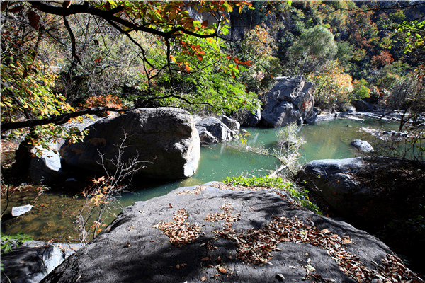 南 實景劇《再現關公》 地址:山西省運城市鹽湖區鳳凰谷景區關公劇場