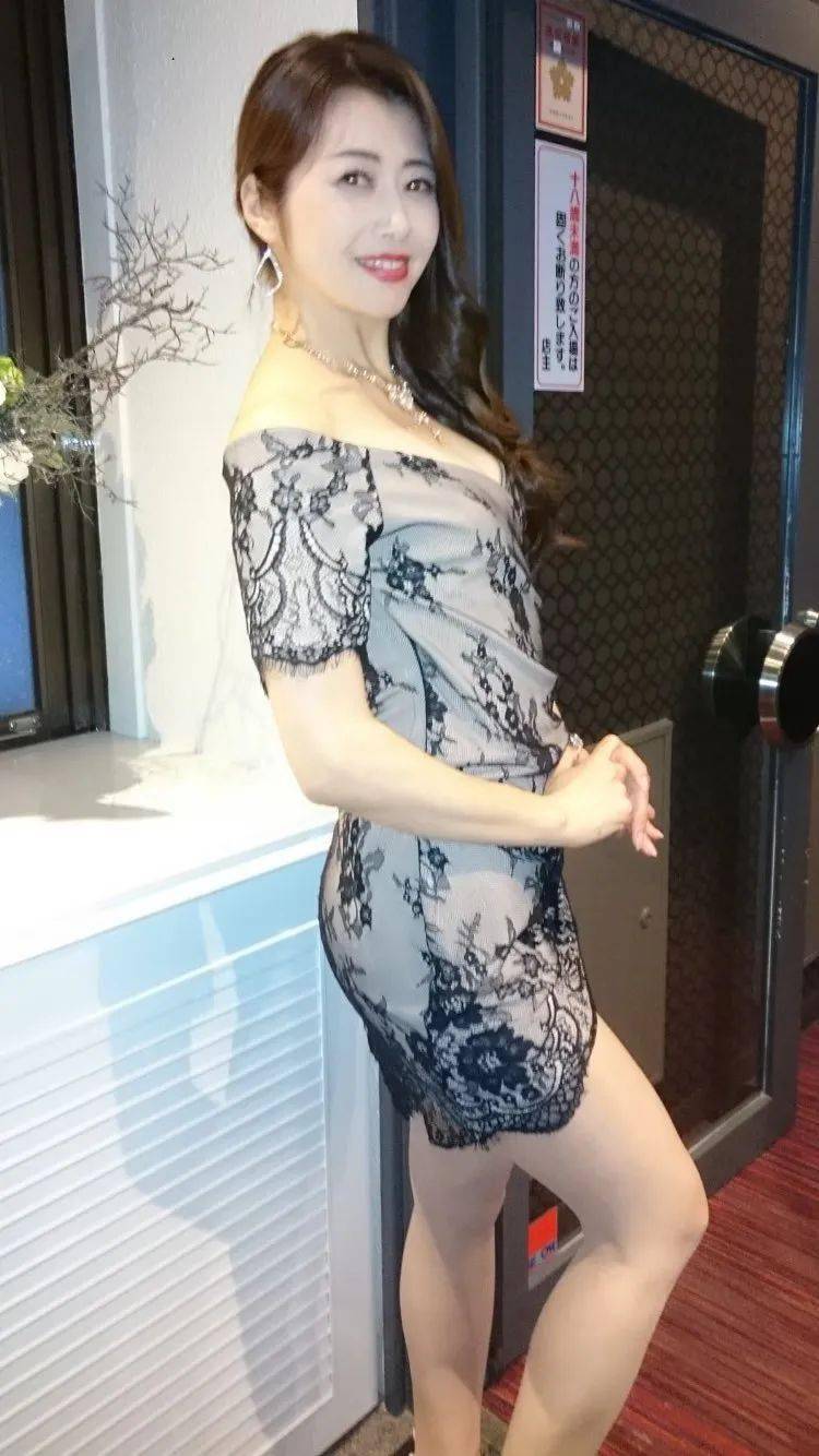 北条麻妃阿姨的饭店,欢迎光临