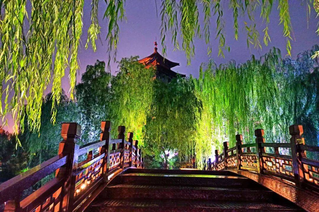 要是这些都不能满足你,终点站的奥斯卡玩乐大师一定让你的夜晚嗨