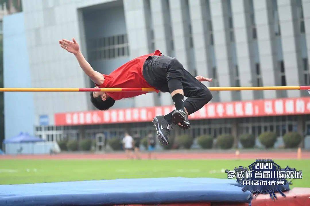 【赛场快讯】四川小将何宇鸿再创pb:10秒18!_田径
