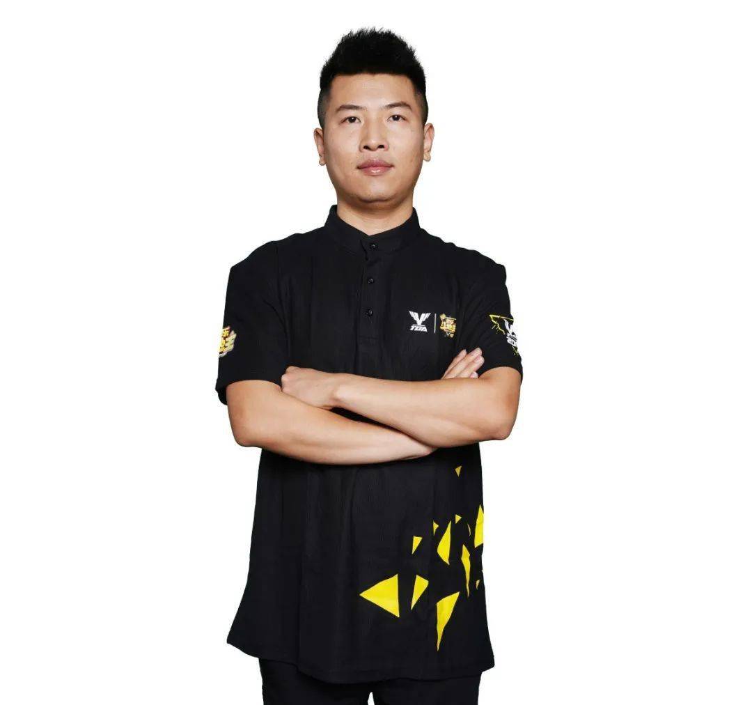 淼淼不陌生这位漂亮姐姐又来啦观看比赛也是一件赏心悦目的事呢而另外