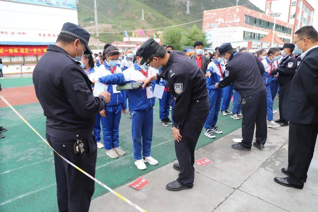 边坝县2020年内地西藏初中班校暨小学毕业班质量监测考试拉开帷幕