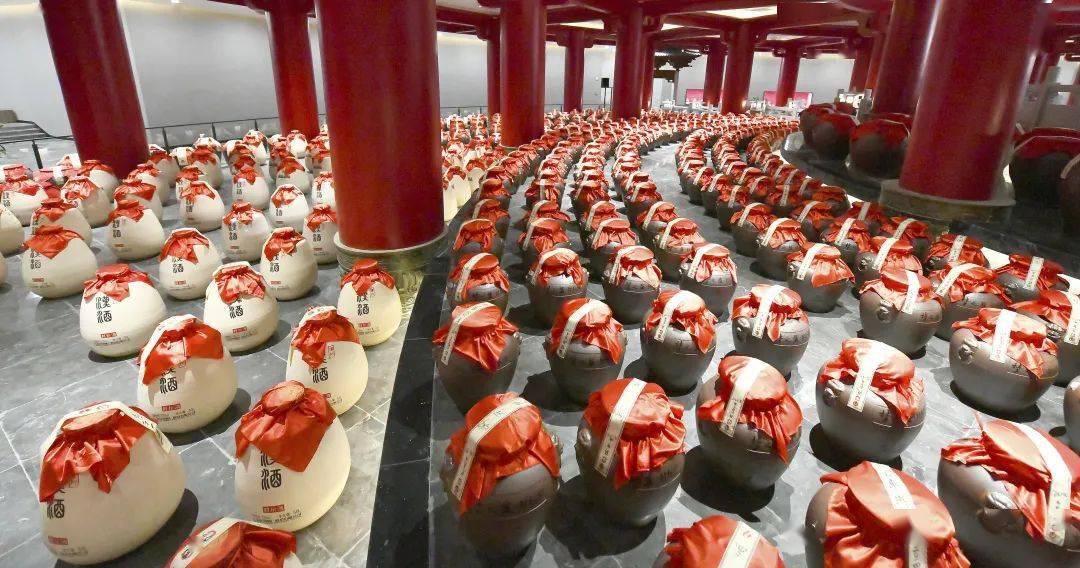 实景探秘洋河白酒银行,陶坛酒库!让我们跟着主播一起"陶"醉!