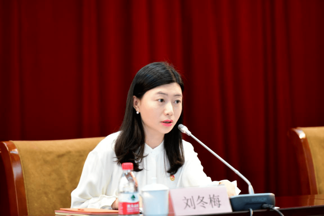 共青团闵行区委员会书记刘冬梅,闵行区人力资源和社会保障局局长龚惠