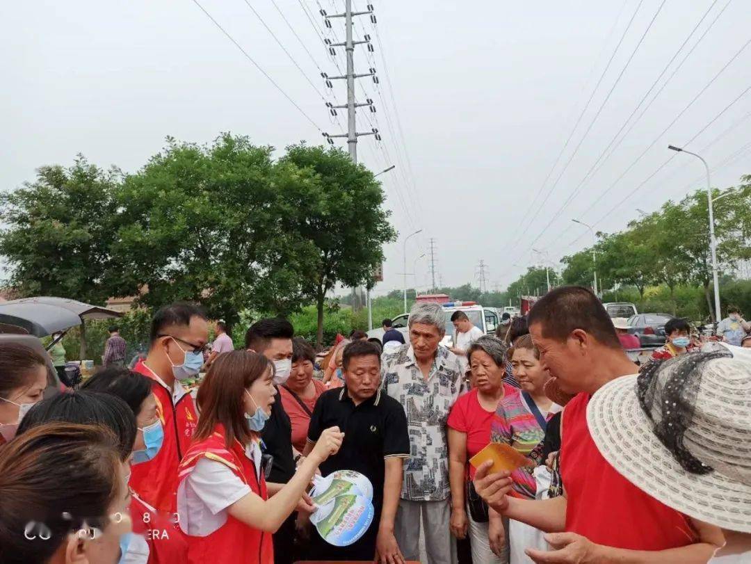 藥品相關知識來源面窄的特點,近日,西青區大寺鎮市場監管所志願服務隊