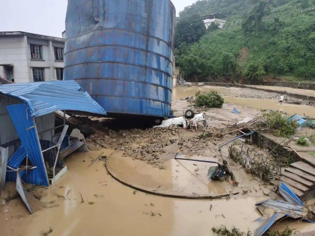 亲历水淹建始:凌晨被大暴雨惊醒,洪水汹涌触目惊心