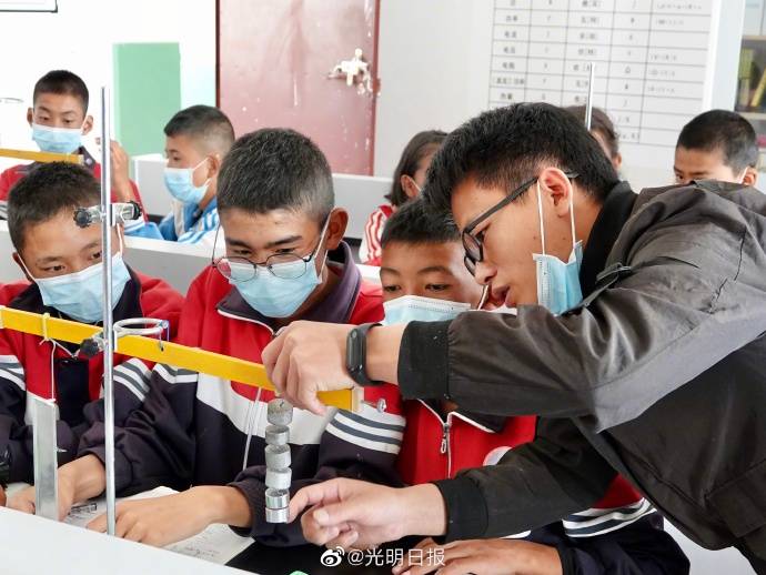 走进西藏山南市桑日县中学