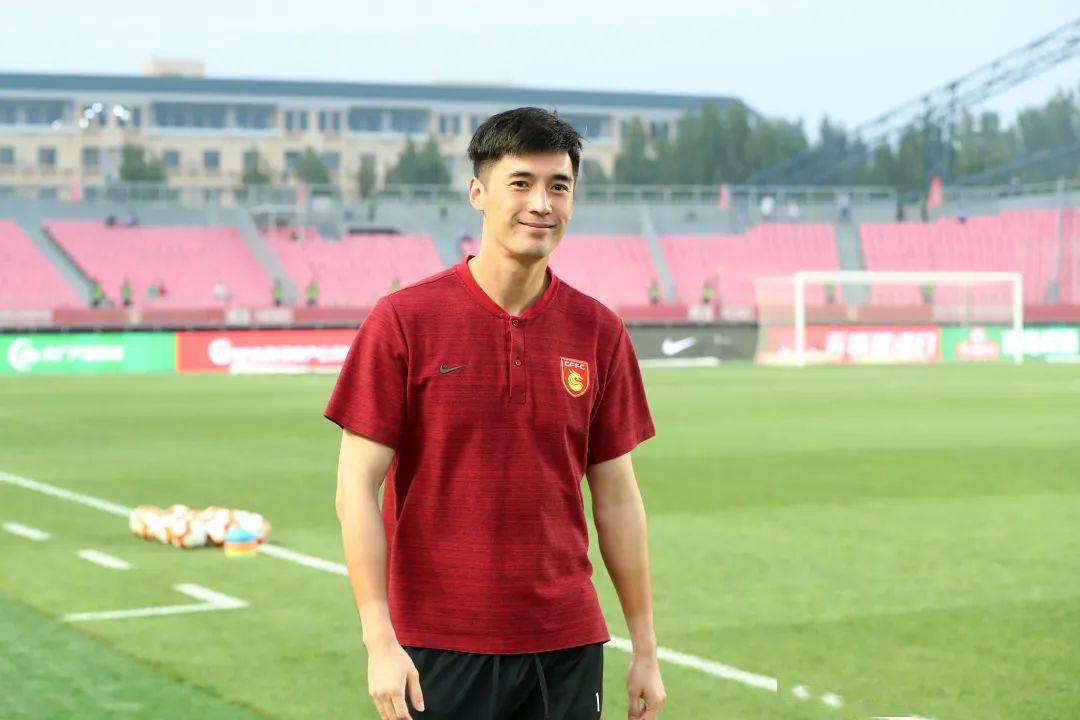 申花旧将加盟中甲 下一个目标就是回到中超_耿晓峰