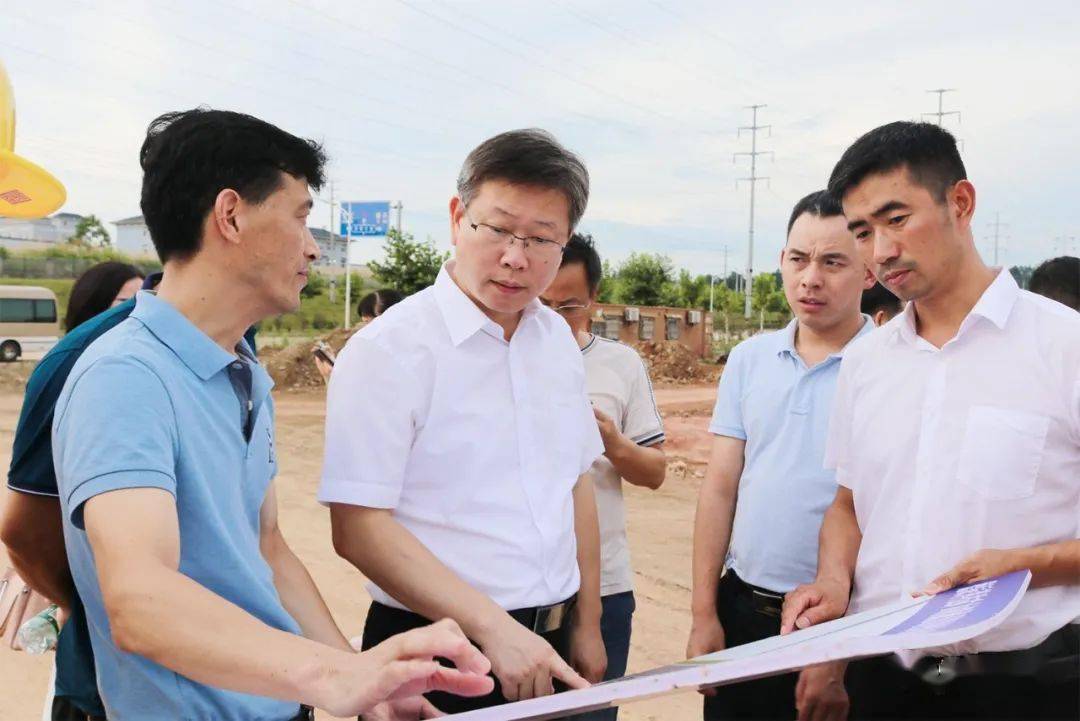 7月30日下午,市委常委,常务副市长陈武军率队前往部分重点项目建设
