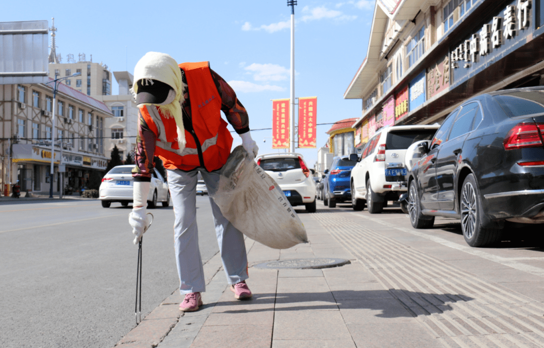 烈日下的坚守——走近高温酷暑下的阿拉善人