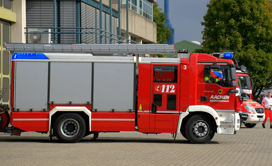 【卡车】在路边看德国消防车,真是太享受了!