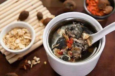 【食光机】永春版的午饭cp:乌鸡汤 排骨饭