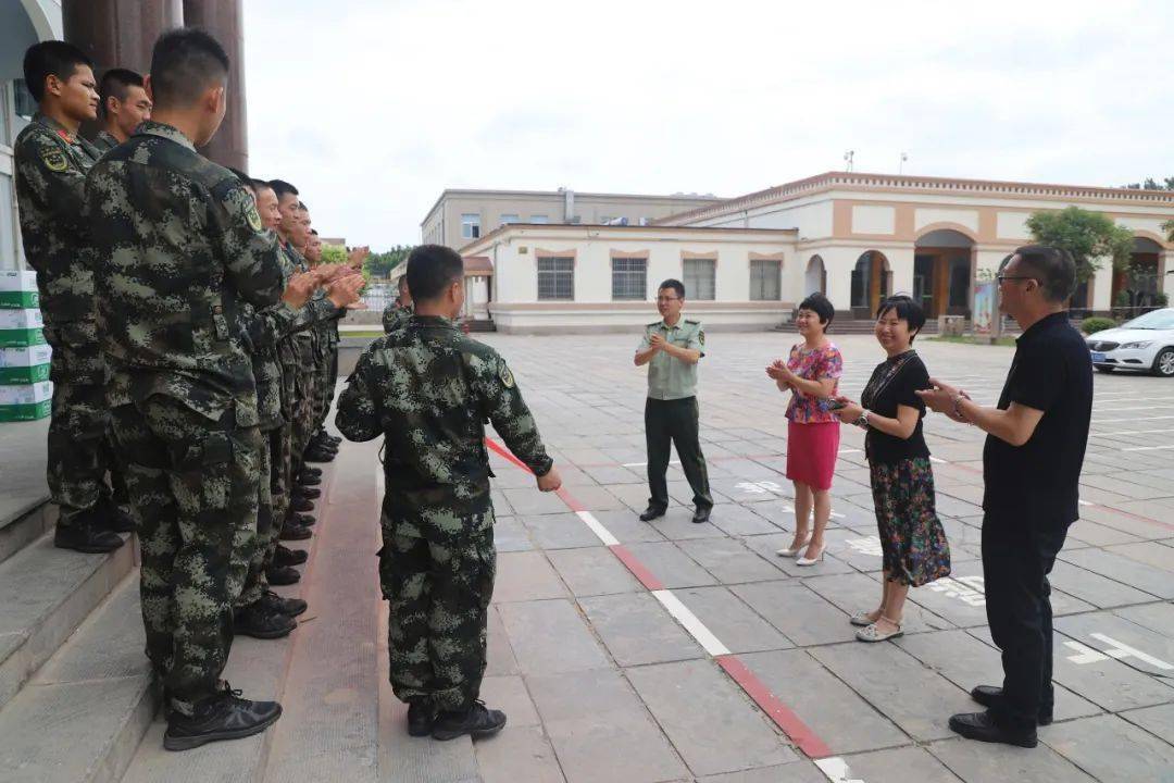 商丘市第四人民醫院八一慰問武警部隊官兵