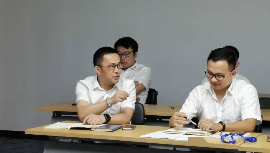 东方日升开展集团中高层执行简单文化座谈会