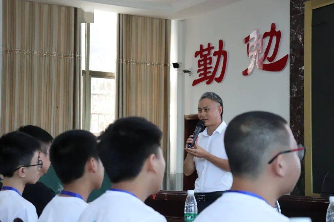 曾永勤校长致辞易延滢副校长发言peer理事刘子松先生发言统筹营长王