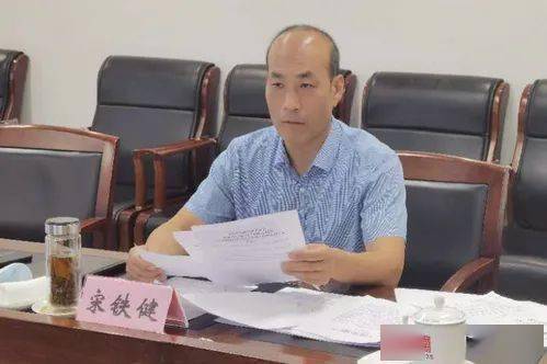 先看看他们都在忙啥!