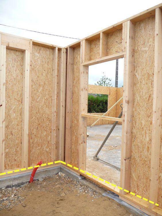 同样是木头盖房外国人却这么聪明铺石子做地基又牢固又实用