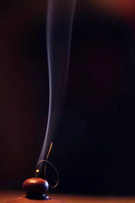 燃一支香静一刻心